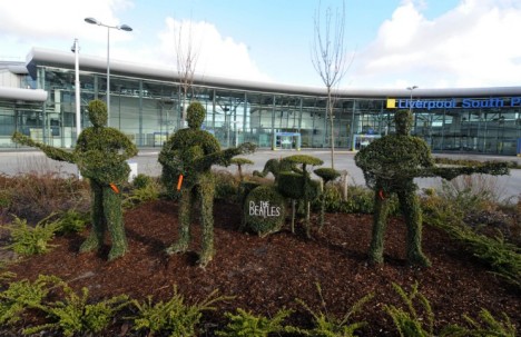 Ataque a escultura de arbusto de Los Beatles en Liverpool por declaraciones de Ringo
