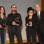 Los Beatles reciben el Grammy por "Lifetime Achievement"