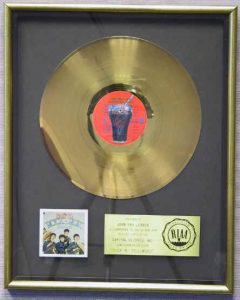 Disco de oro y platino para "Rock and Roll Music"