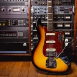 Fender lanza edición limitada del bajo de Harrison gh_fender-bass